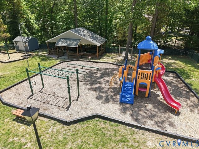 13905 Old Hampstead Ln, Chester, VA 23831