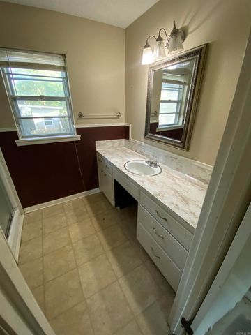 708 Cherry Lane, Malvern, AR 72104