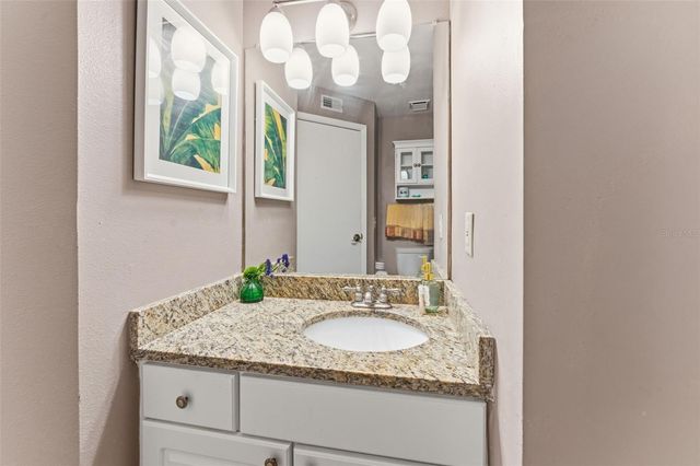 115 112TH AVENUE NE 715, St Petersburg, FL 33716