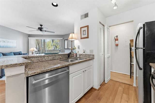 115 112TH AVENUE NE 715, St Petersburg, FL 33716