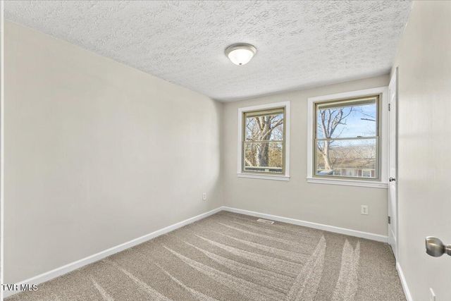 212 Highland Circle, Bluff City, TN 37618
