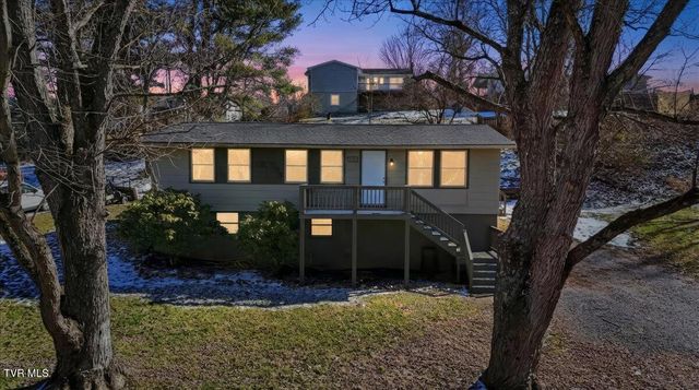 212 Highland Circle, Bluff City, TN 37618