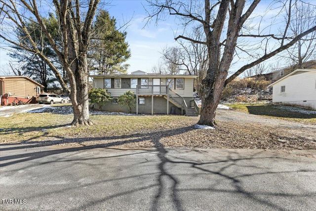 212 Highland Circle, Bluff City, TN 37618