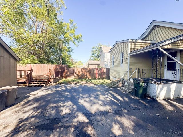 3815 Watterson Road, Fairfax, OH 45227