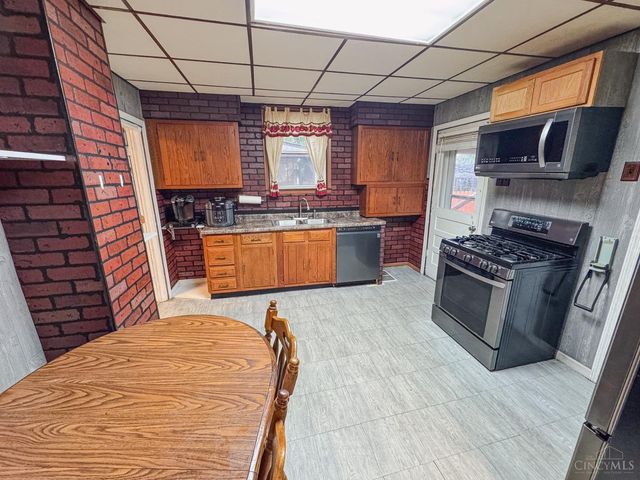 3815 Watterson Road, Fairfax, OH 45227