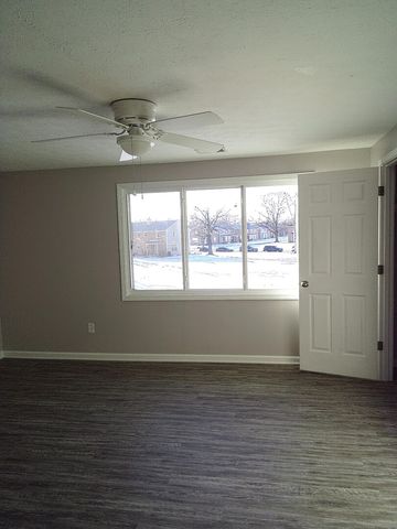 15 Indianwood Boulevard 15, Park Forest, IL 60466