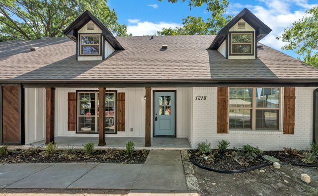 1218 Thomas Street, Denton, TX 76201