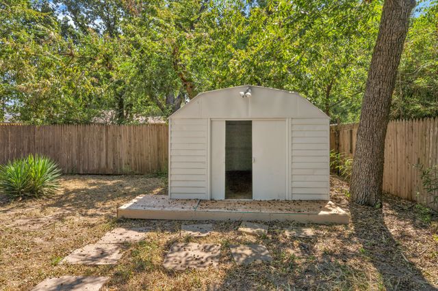 1218 Thomas Street, Denton, TX 76201