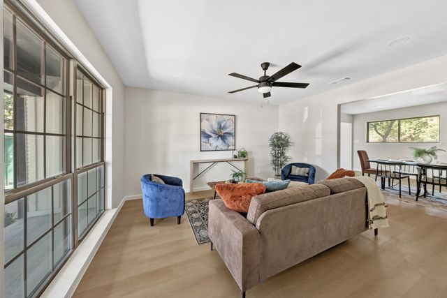 1218 Thomas Street, Denton, TX 76201