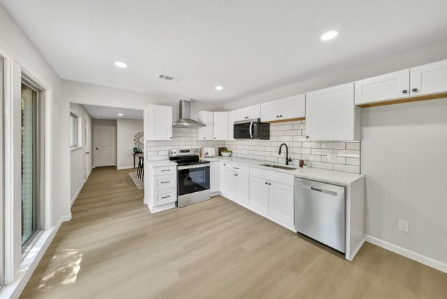 1218 Thomas Street, Denton, TX 76201