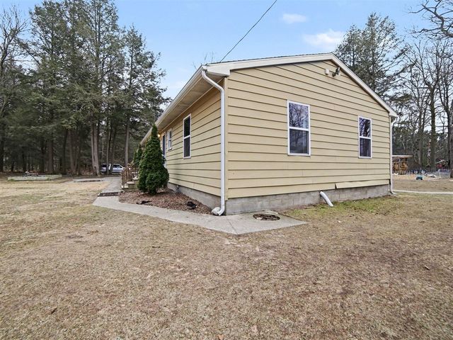 8590 W Thomas Road, Shelby, MI 49455