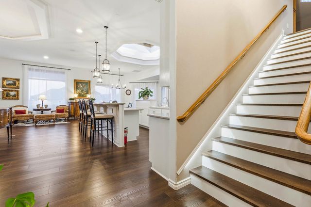 1294 White Bluffs, Richland, WA 99352