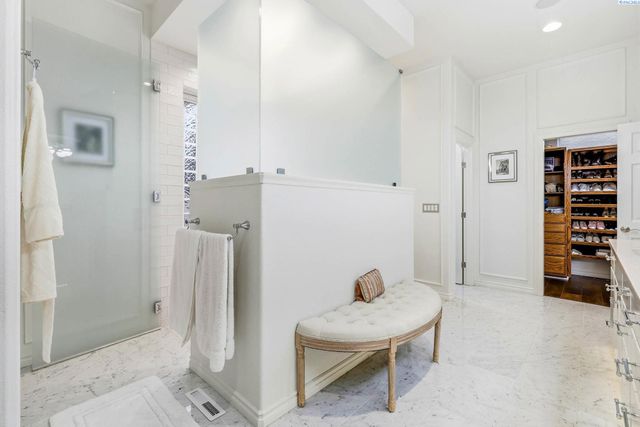 1294 White Bluffs, Richland, WA 99352