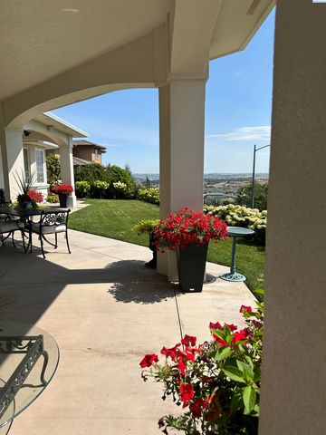 1294 White Bluffs, Richland, WA 99352