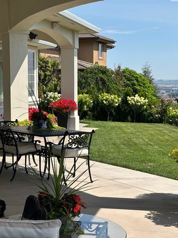 1294 White Bluffs, Richland, WA 99352