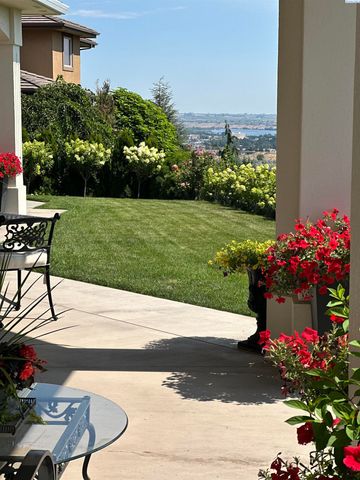 1294 White Bluffs, Richland, WA 99352