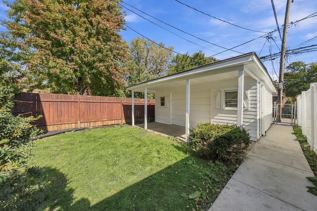 9061 S PARNELL Avenue S, Chicago, IL 60620