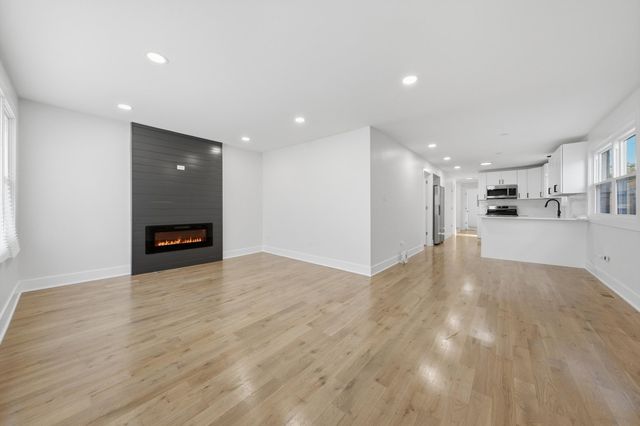 9061 S PARNELL Avenue S, Chicago, IL 60620