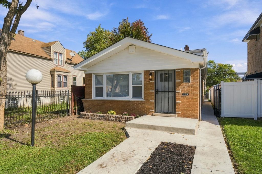 9061 S PARNELL Avenue S, Chicago, IL 60620