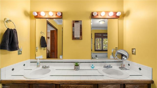1308 Bunny Trail, Winston-salem, NC 27105