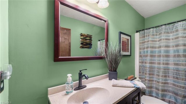 1308 Bunny Trail, Winston-salem, NC 27105