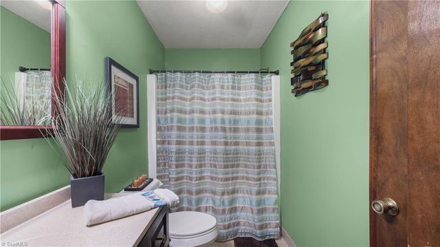 1308 Bunny Trail, Winston-salem, NC 27105