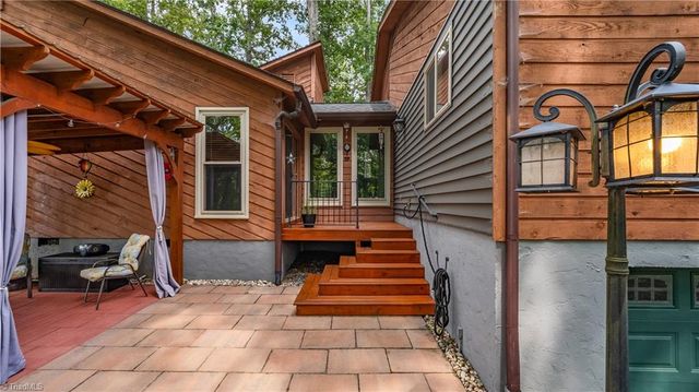 1308 Bunny Trail, Winston-salem, NC 27105