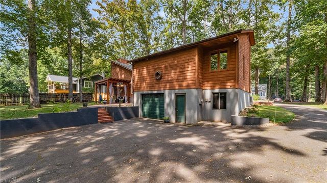 1308 Bunny Trail, Winston-salem, NC 27105