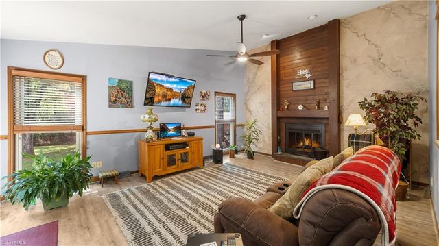 1308 Bunny Trail, Winston-salem, NC 27105