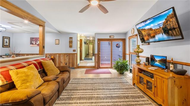 1308 Bunny Trail, Winston-salem, NC 27105