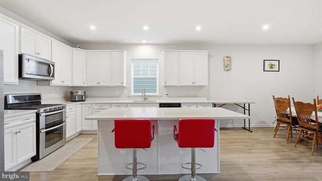 208 CONEFLOWER LN, Stafford, VA 22554