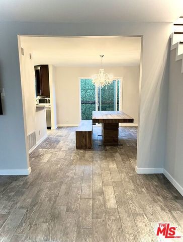 10817 WHIPPLE Street 18, Toluca Lake (los Angeles), CA 91602