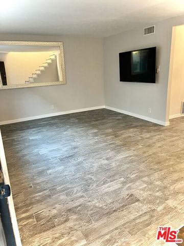 10817 WHIPPLE Street 18, Toluca Lake (los Angeles), CA 91602