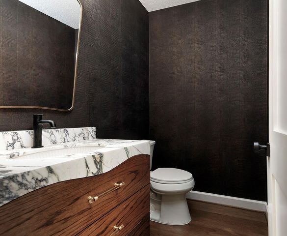 170 Golden Shadow Circle, The Woodlands, TX 77381