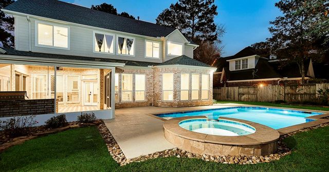 170 Golden Shadow Circle, The Woodlands, TX 77381