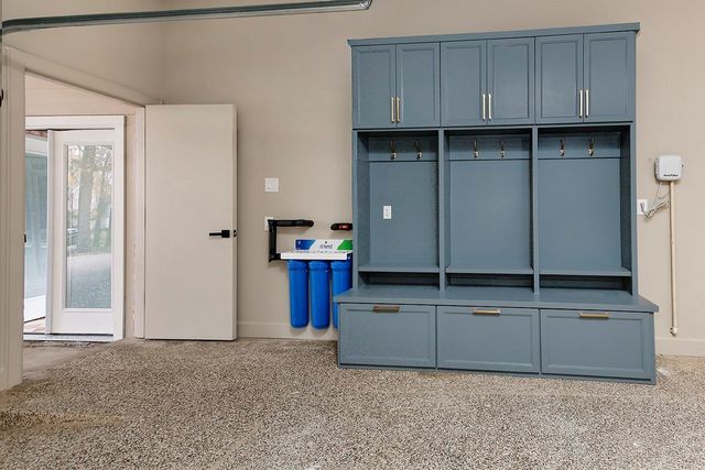 170 Golden Shadow Circle, The Woodlands, TX 77381