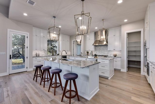 21411 Hamilton Pool RD, Dripping Springs, TX 78620