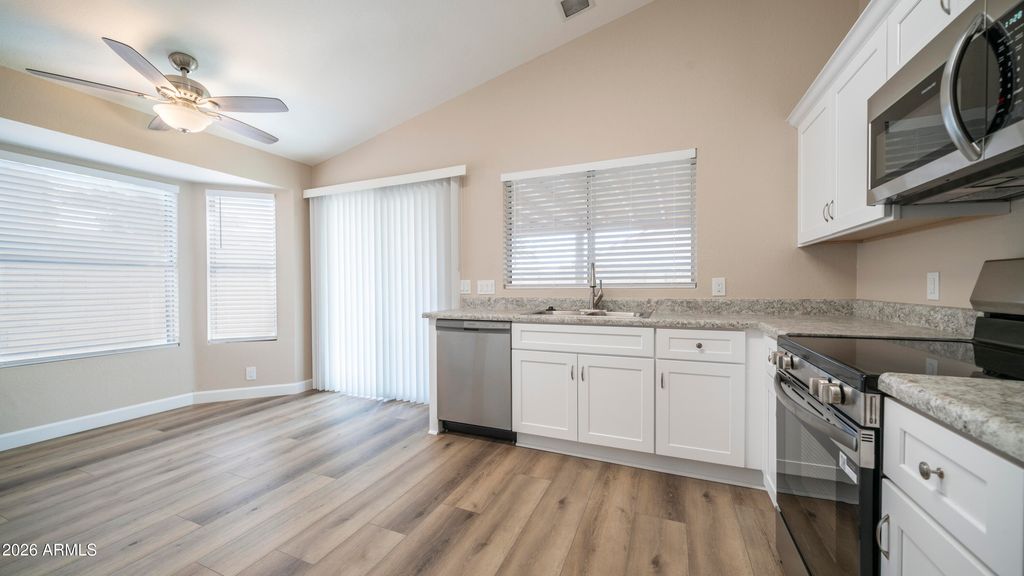 4011 W CHAMA Drive, Glendale, AZ 85310 — photo 2