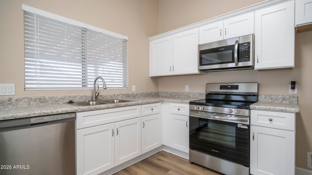 4011 W CHAMA Drive, Glendale, AZ 85310 — photo 3