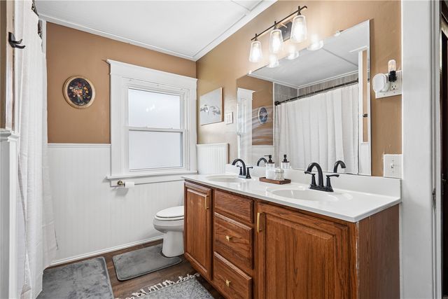 803 4th Street SW, Cedar Rapids, IA 52404