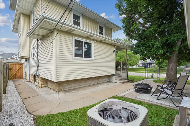 803 4th Street SW, Cedar Rapids, IA 52404