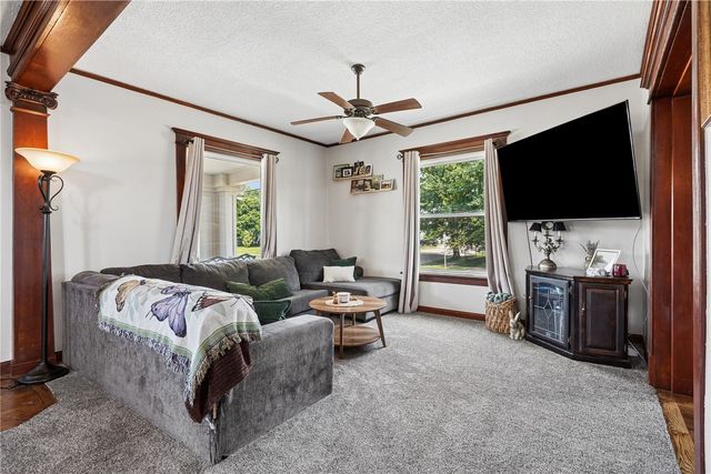803 4th Street SW, Cedar Rapids, IA 52404