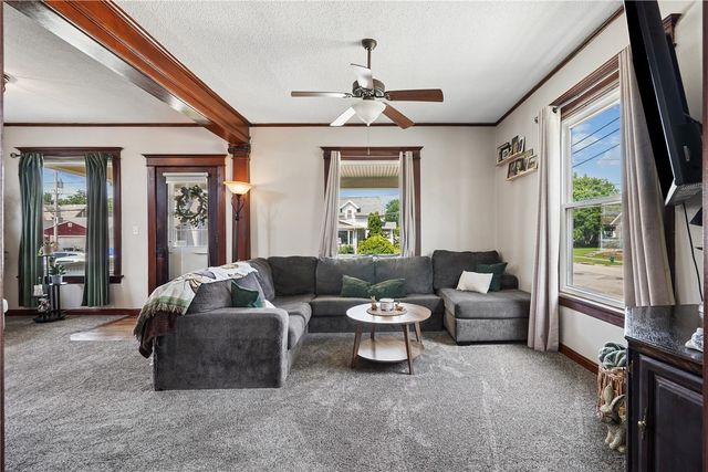 803 4th Street SW, Cedar Rapids, IA 52404