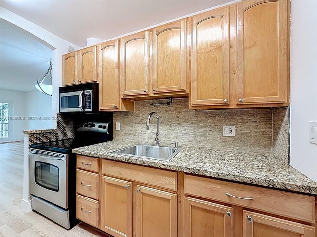 2424 SE 17th Cswy 312B, Fort Lauderdale, FL 33316