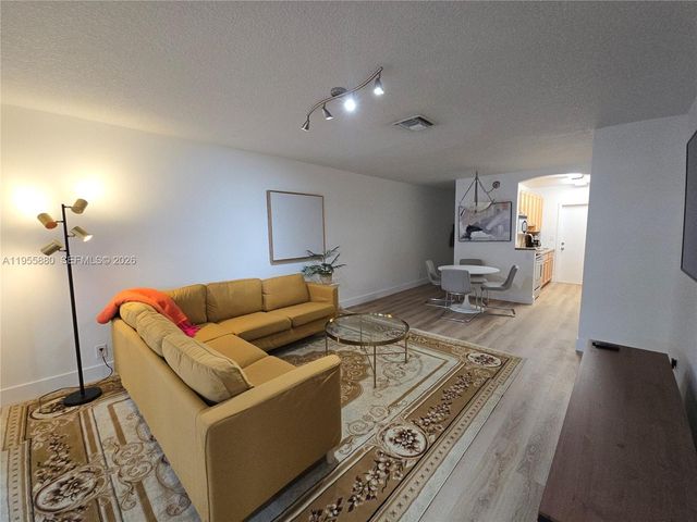 2424 SE 17th Cswy 312B, Fort Lauderdale, FL 33316