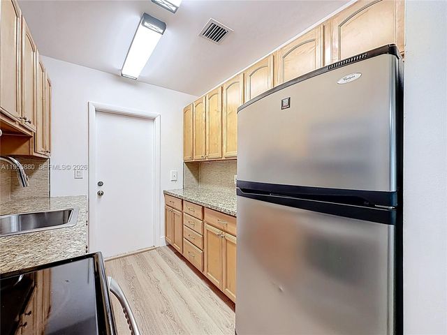 2424 SE 17th Cswy 312B, Fort Lauderdale, FL 33316