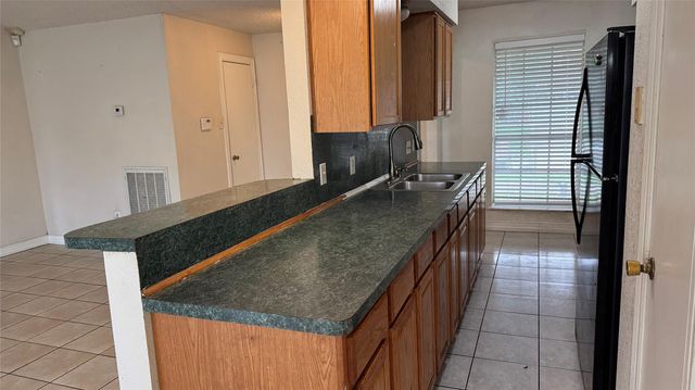 10942 Dunvegan Way, Houston, TX 77013