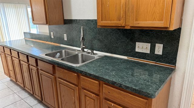 10942 Dunvegan Way, Houston, TX 77013