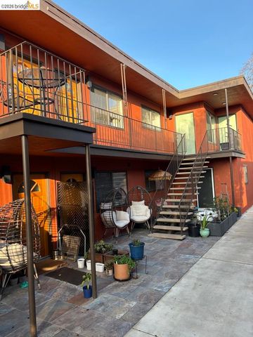 1728 7th ST, Berkeley, CA 94710