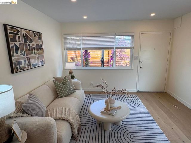 1728 7th ST, Berkeley, CA 94710
